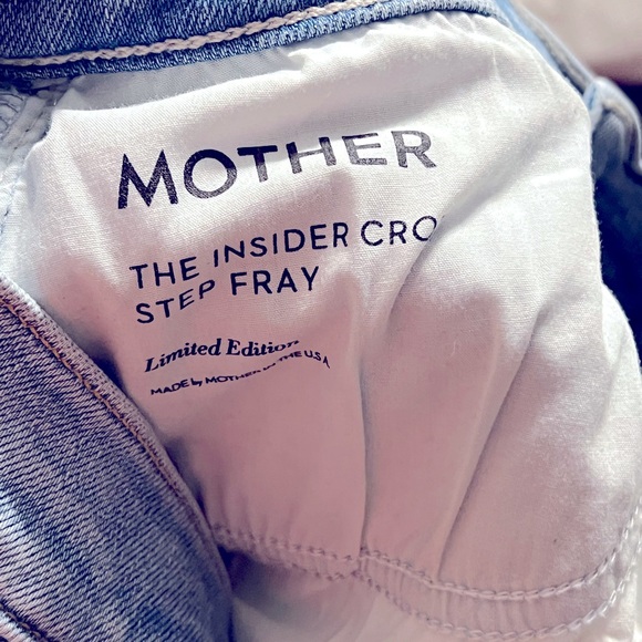 MOTHER
The Insider Crop Step Fray Jeans 29 - Picture 9 of 9